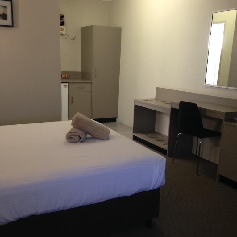 Motor Motel 3*