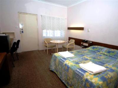 Motor Motel 3*